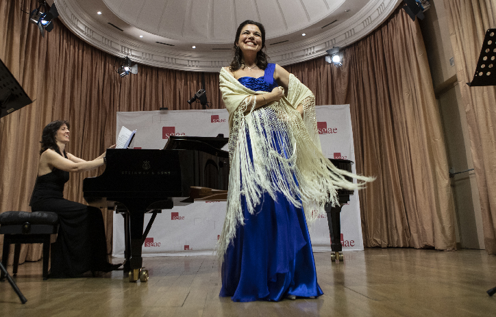 Homenaje a Benavente y Lleó